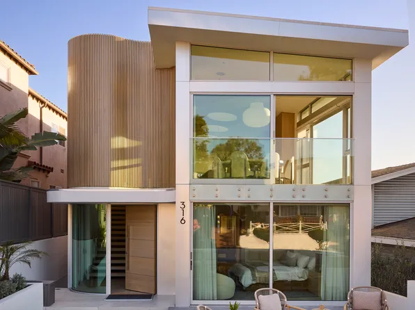 316 24th St, Hermosa Beach, CA 90254