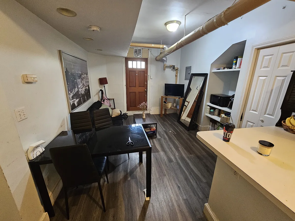 Building Photo - 1629 Commonwealth Ave #20