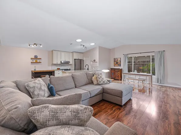 1512 32nd Ave, Sacramento, CA 95822