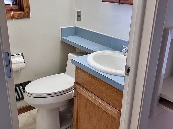 5th image of 222 & 224 Chelsey Dr #222