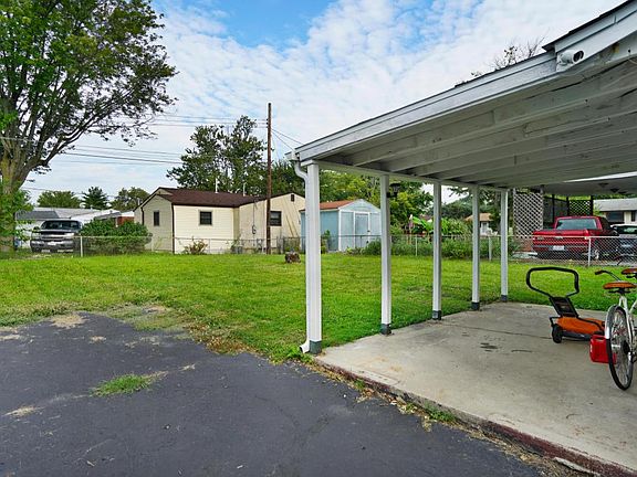 4th image of 699 Maurine Dr