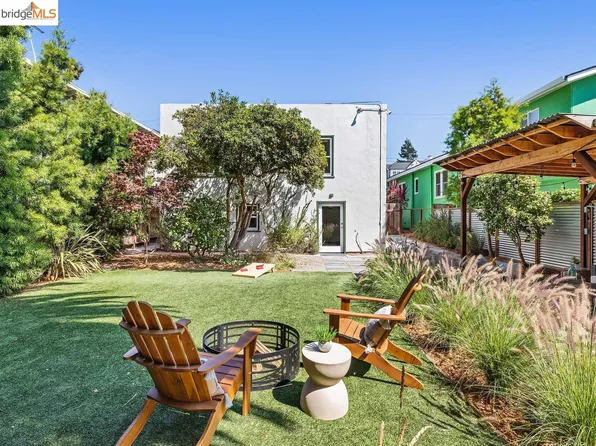 6451 Raymond St, Oakland, CA 94609