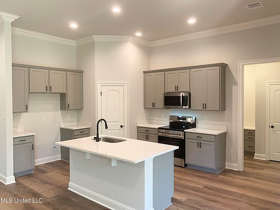 2nd image of 10229 Patrick Dr