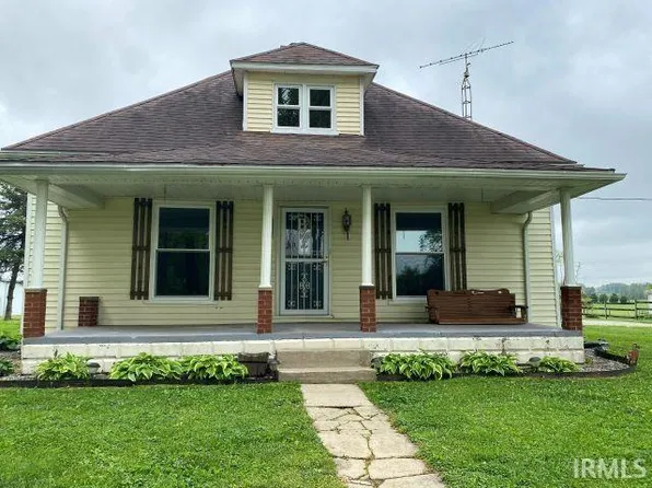 153 W 300 S, Washington, IN 47501