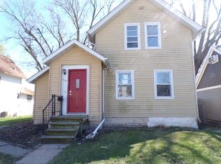 529 W 17th St, Davenport, IA 52803