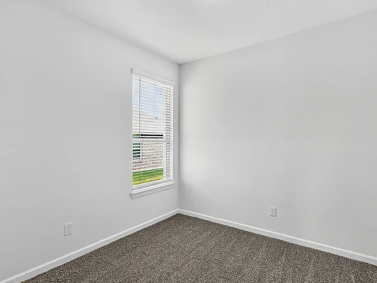 404 Vawter Dr — Photo 32