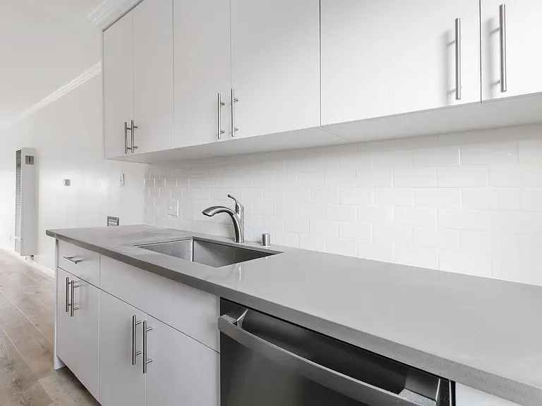 1736 N Normandie Ave — Photo 16