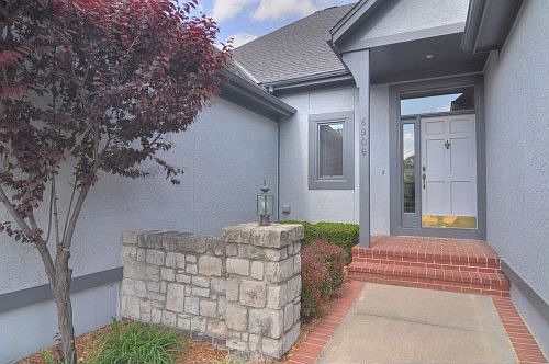 3rd image of 6906 W 130th St