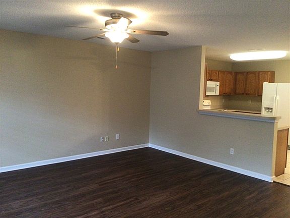 4th image of 5212 Carlisle Ct