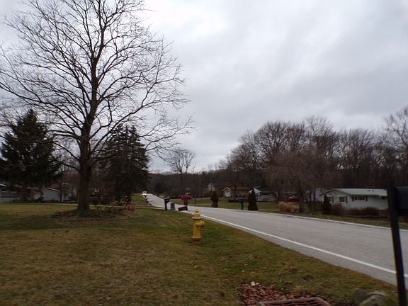 5th image of 6810 Hawthorne Dr