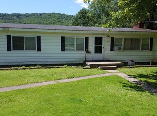 25 Mervin Ln, Bradford, PA 16701