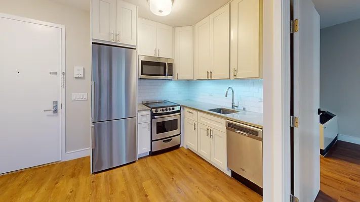 Rented by Bond New York | media 41