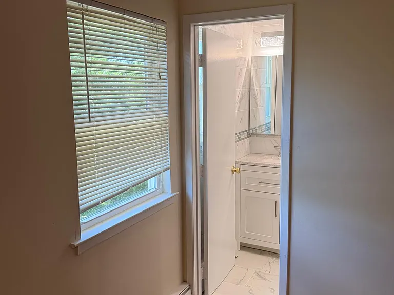 557B Plainview Rd — Photo 12