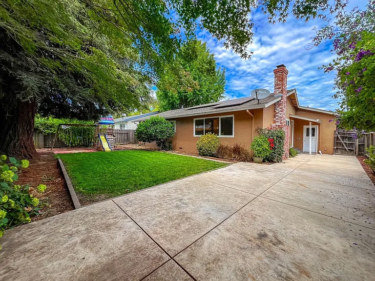 2509 Macmillan St — Photo 24