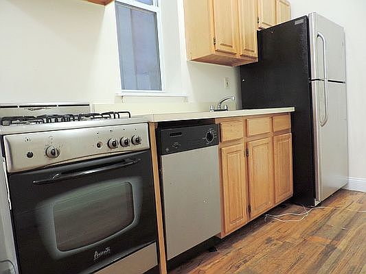 1st image of 123 Henry St #2
