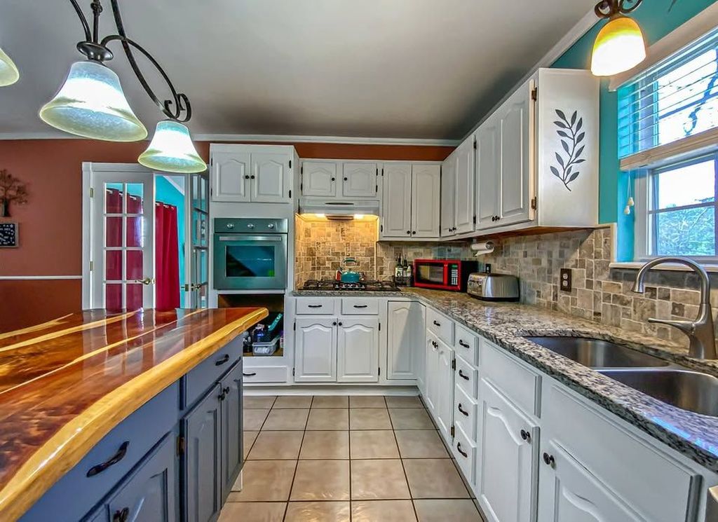 7003 Highway 62 W - Property Image