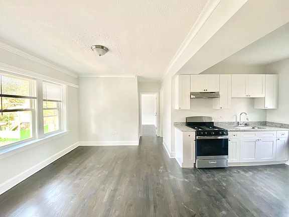 4th image of 900 N Monticello Ave #1R