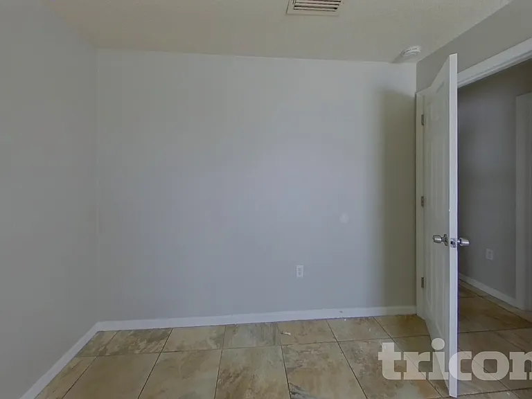 400 Cocoa Ct — Photo 14