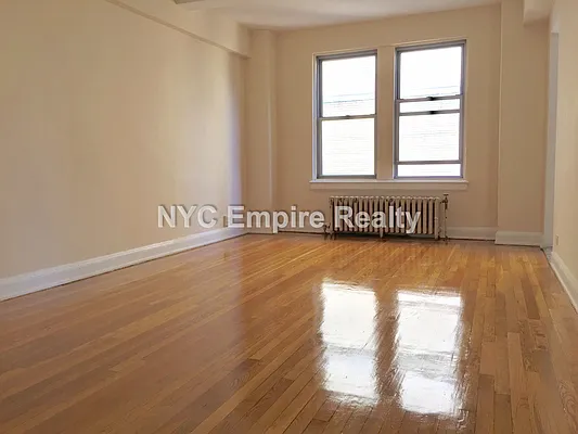 Rented by NYC Empire Realty Inc | media 52