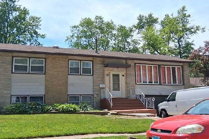 1st image of 2719 Larkspur Ln