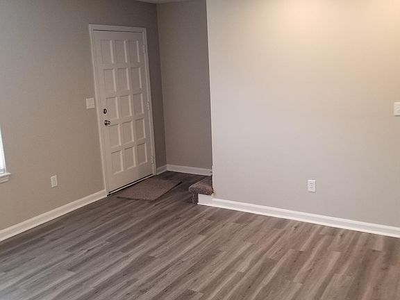 2nd image of 6219 Bonny Oaks Dr #A