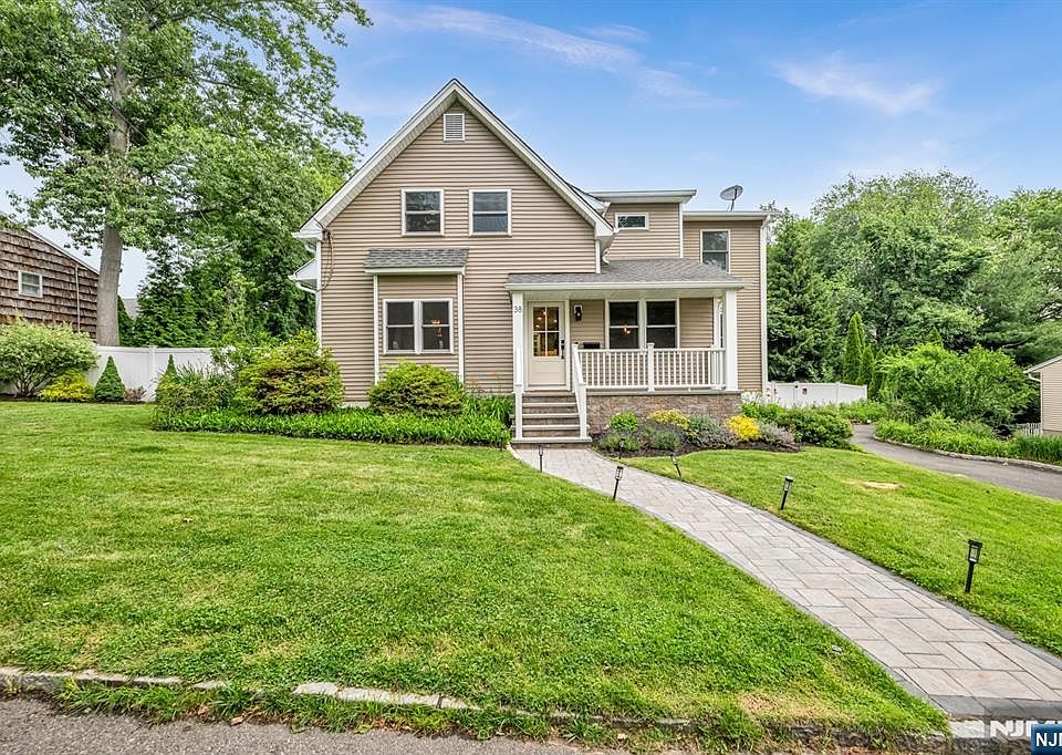 1st image of 38 Hillside Ave