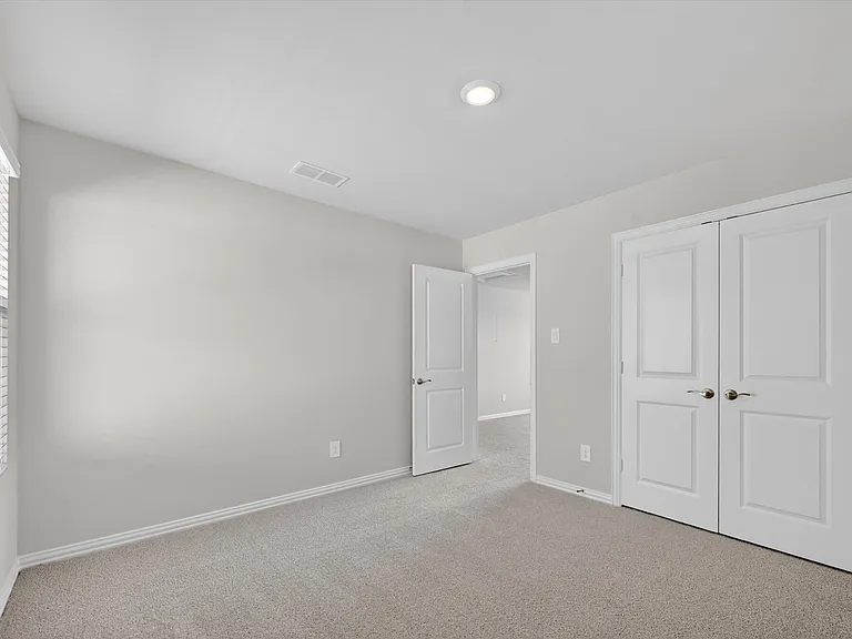 1402 Bridgestone Dr — Photo 16