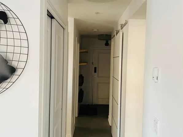 611 Edmonton Trl NE, Calgary, AB