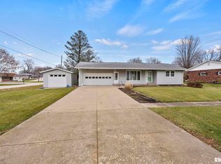 306 W Center St, Atkinson, IL 61235