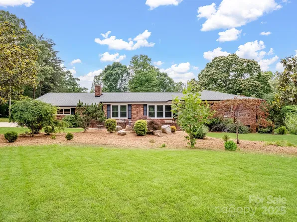 895 Furnace Rd, Iron Station, NC 28080