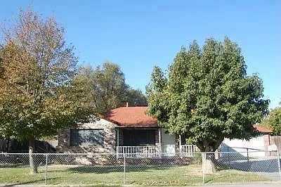 2817 American Ave photo 1
