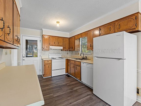 3rd image of 4068 Oregon Trl