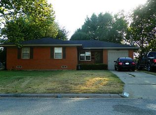 1215 Magnolia St, Gainesville, TX 76240
