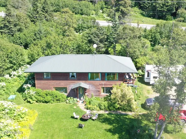 1552 Saltwater Dr, Homer, AK 99603