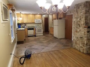 18 Perry St, Auburn, MA 01501