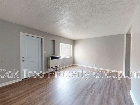 3rd image of 6621 Bancroft Ave