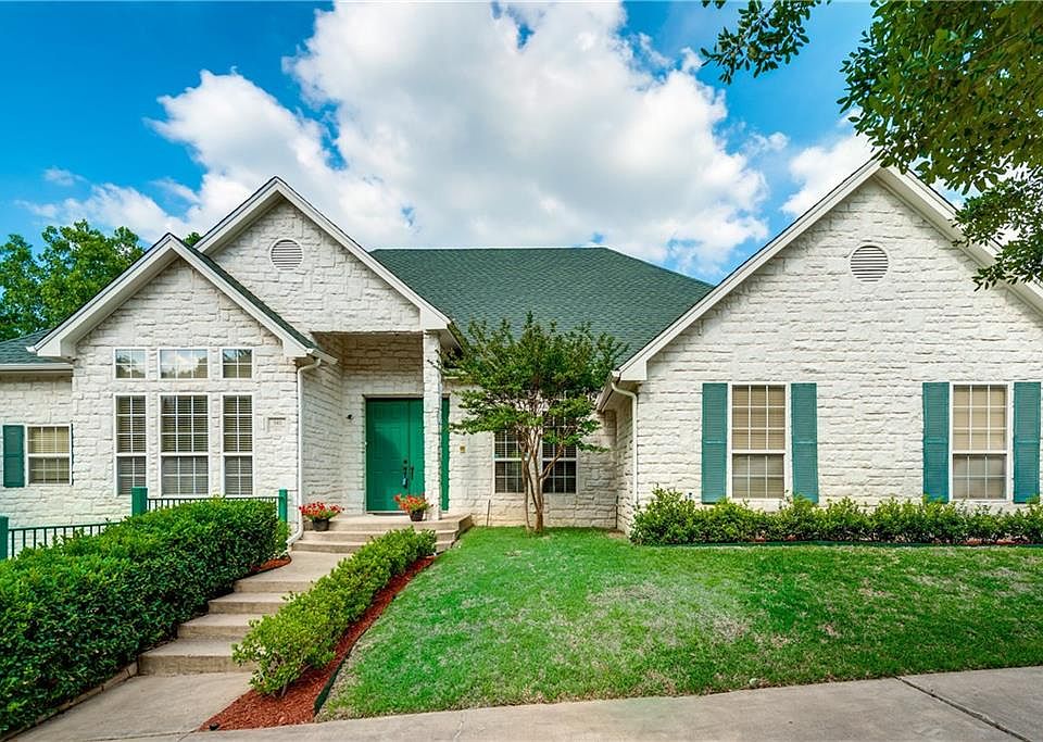 1st image of 2411 Valley View Dr