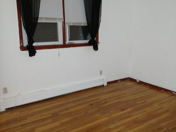 2nd image of 11 W 52nd St Floor 1