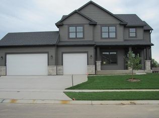 1950 Esther Ln, Rochester, MN 55902