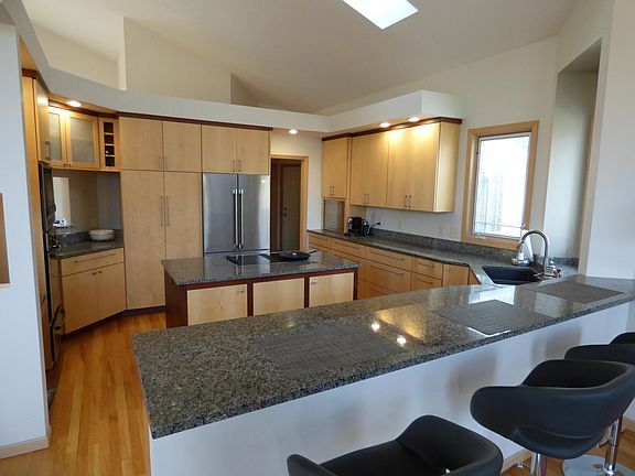 2nd image of 51971 S Shoreham Ct