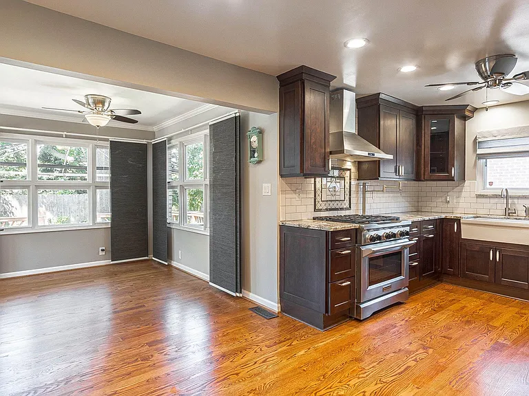 Sherwood Ct — Photo 8