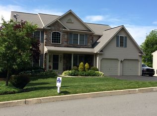 19 Morgan Spring Dr, Morgantown, PA 19543