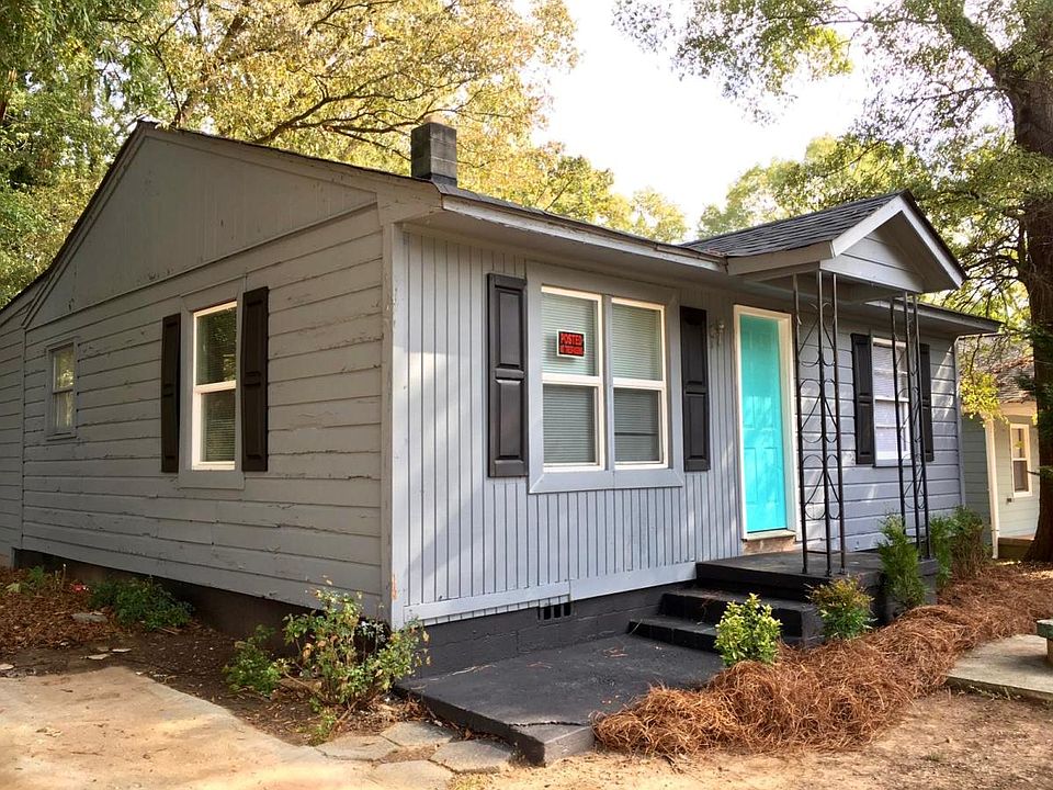 2nd image of 3316 Queens Ln