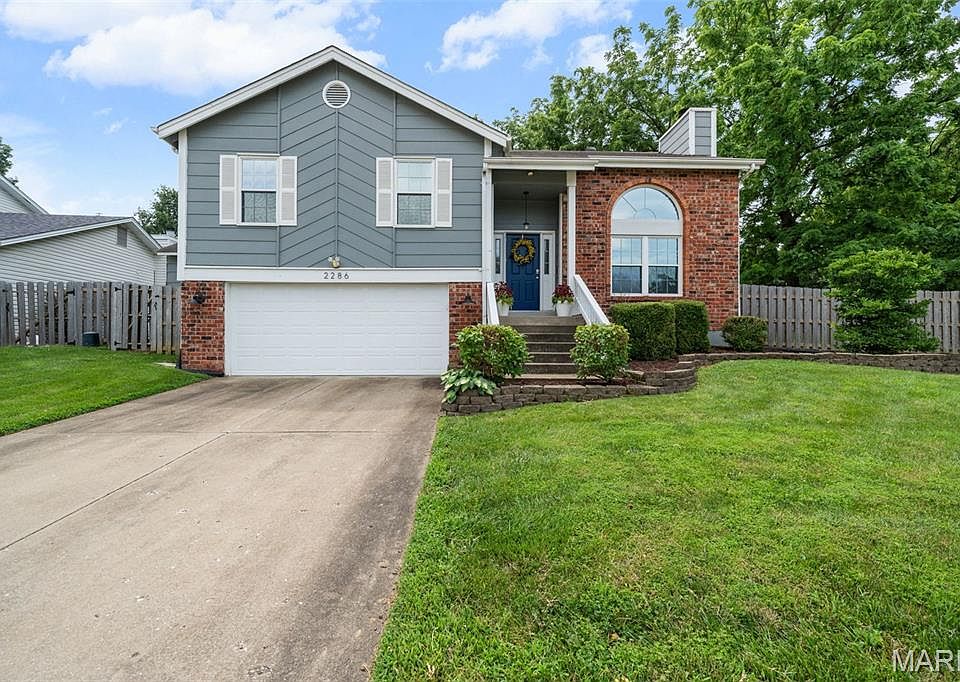 1st image of 2286 Graystone Dr