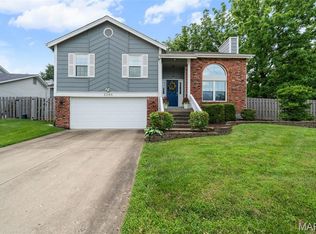 2286 Graystone Dr, Saint Charles, MO 63303