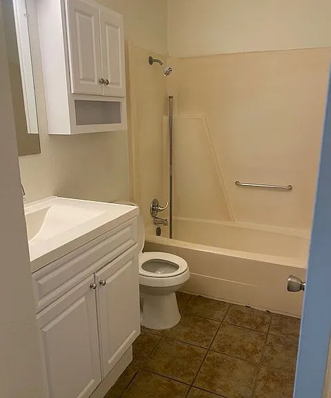 1322 Marlton St #B — Photo 9