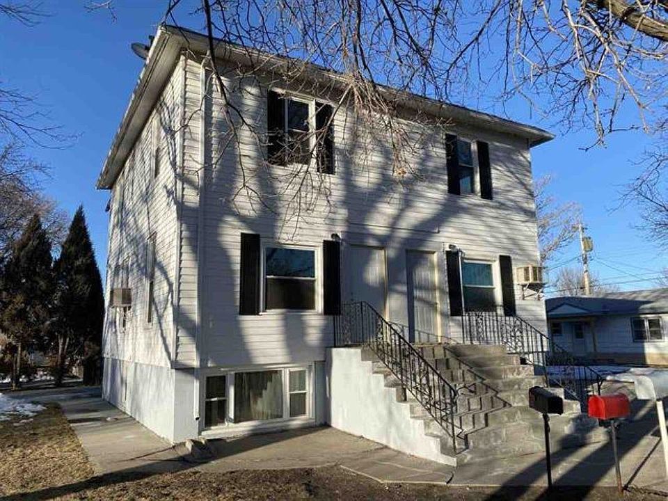 1st image of 303 E East St