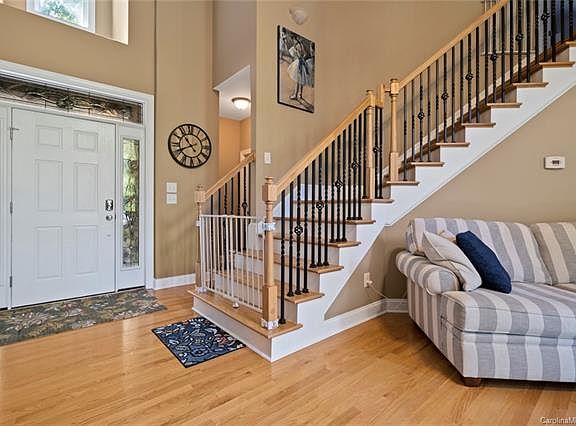5th image of 2045 Westridge Dr