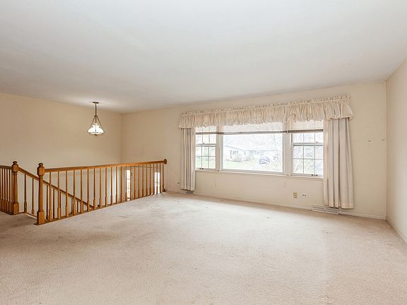 2nd image of 5722 Dover Dr