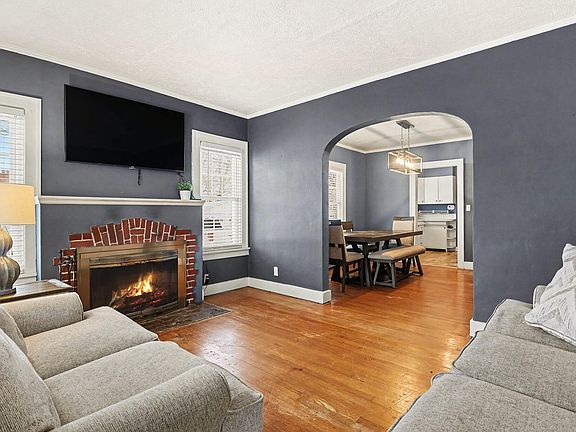 5th image of 311 E Milham Ave